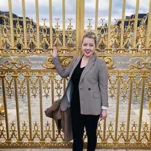 Meet your Posher, Elle